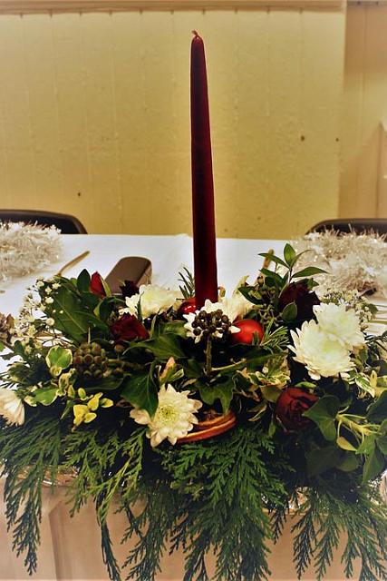 Floral arrangement WI Xmas dinner.jpg